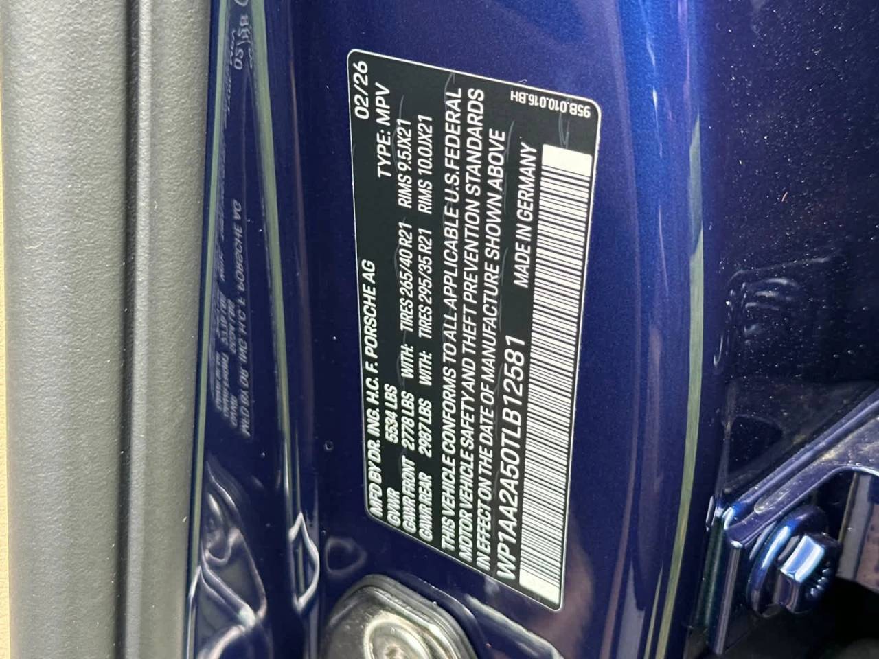 2026 Porsche Macan Base