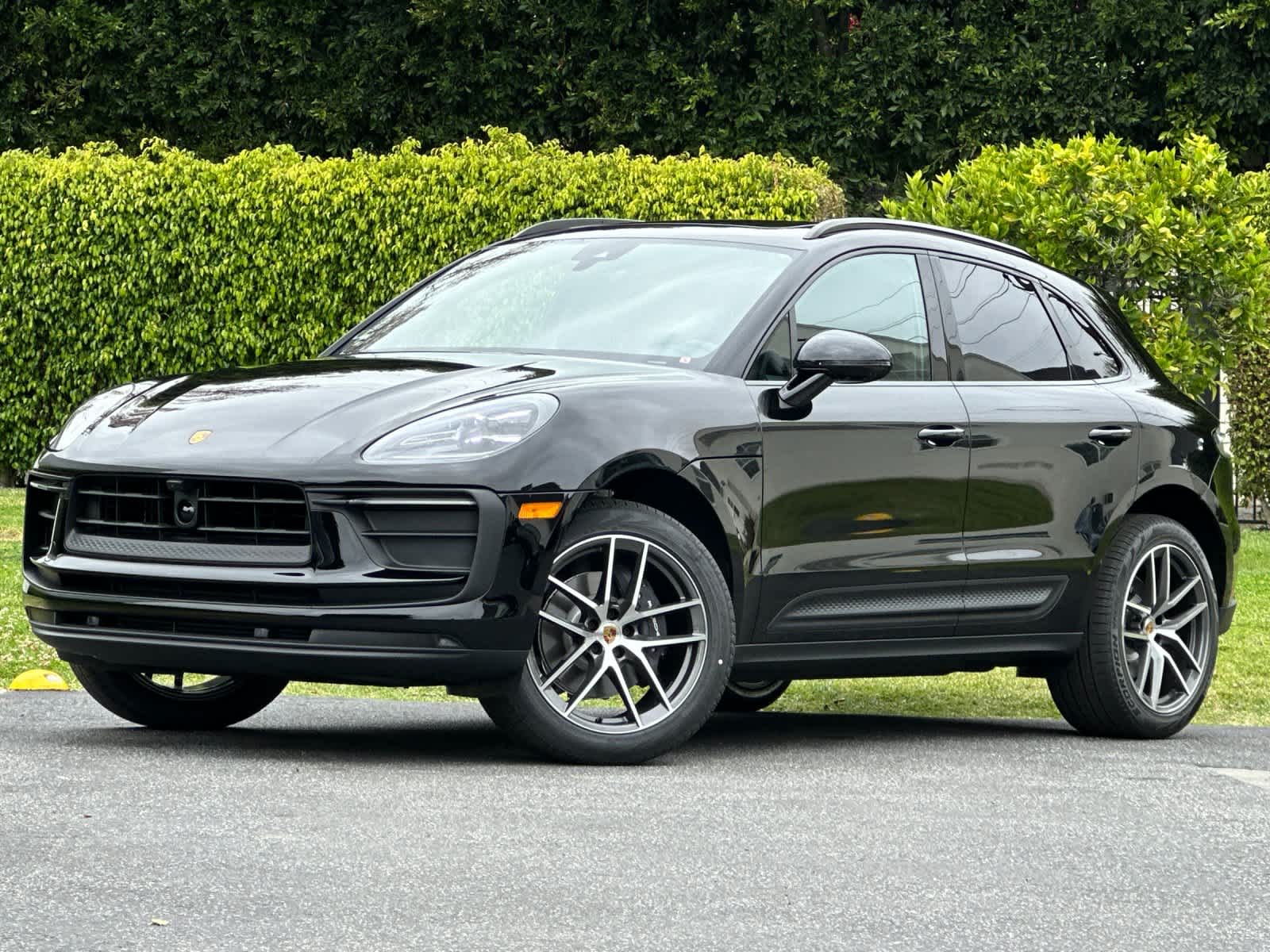 2026 Porsche Macan Base