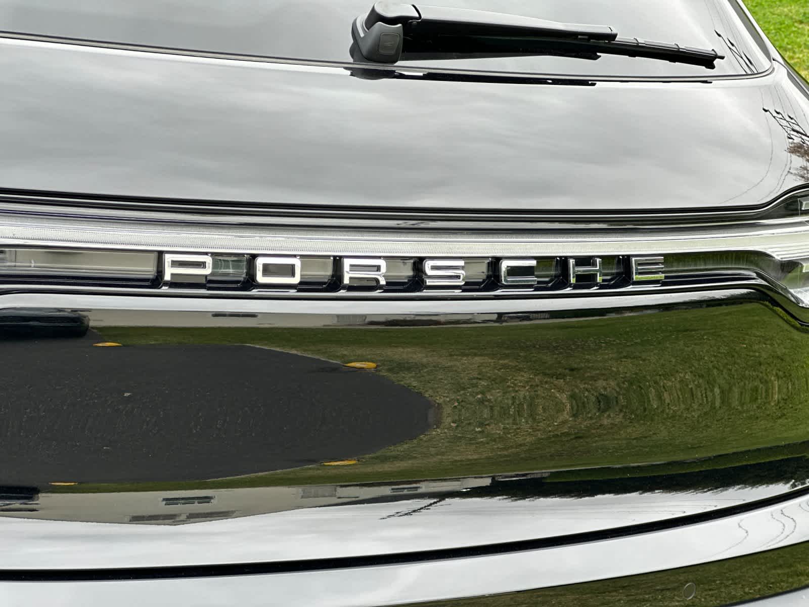 2026 Porsche Macan Base