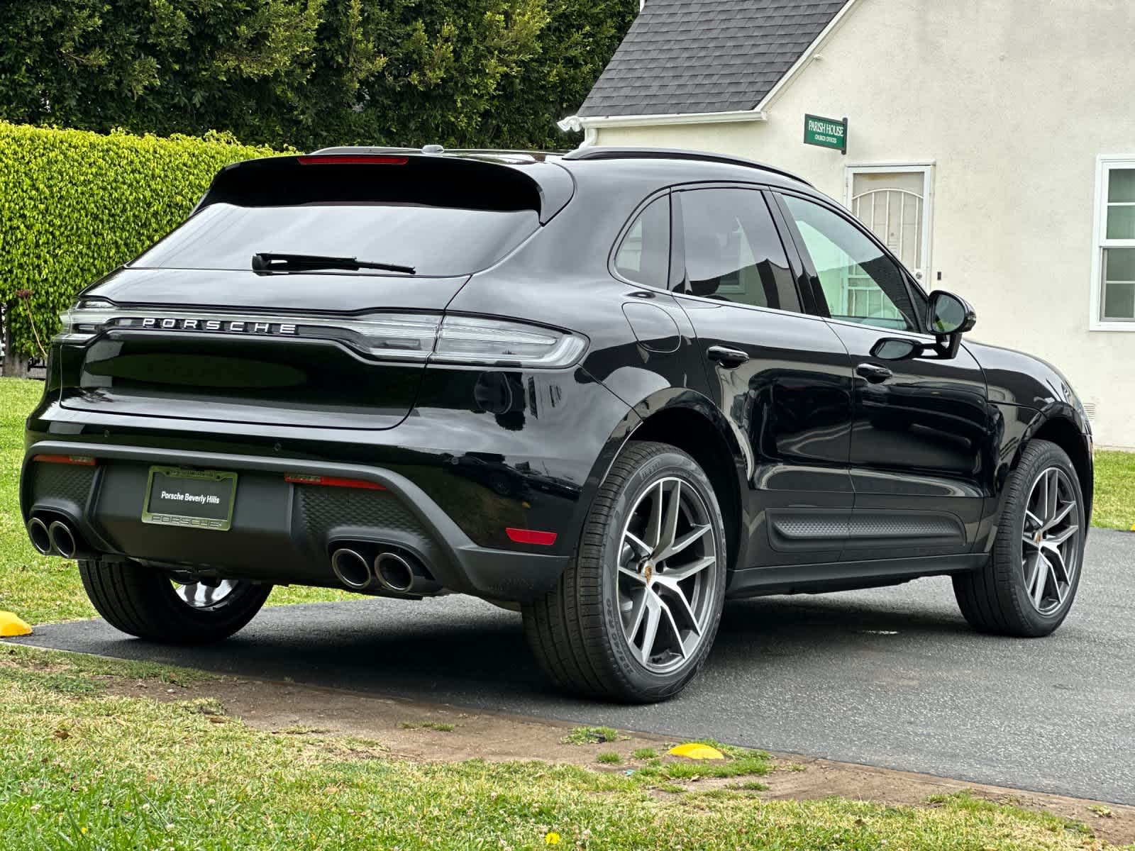 2026 Porsche Macan Base