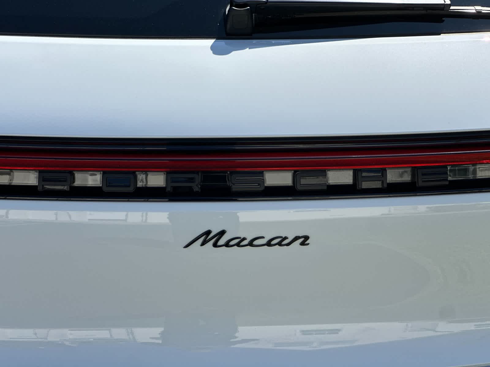 2026 Porsche Macan Base