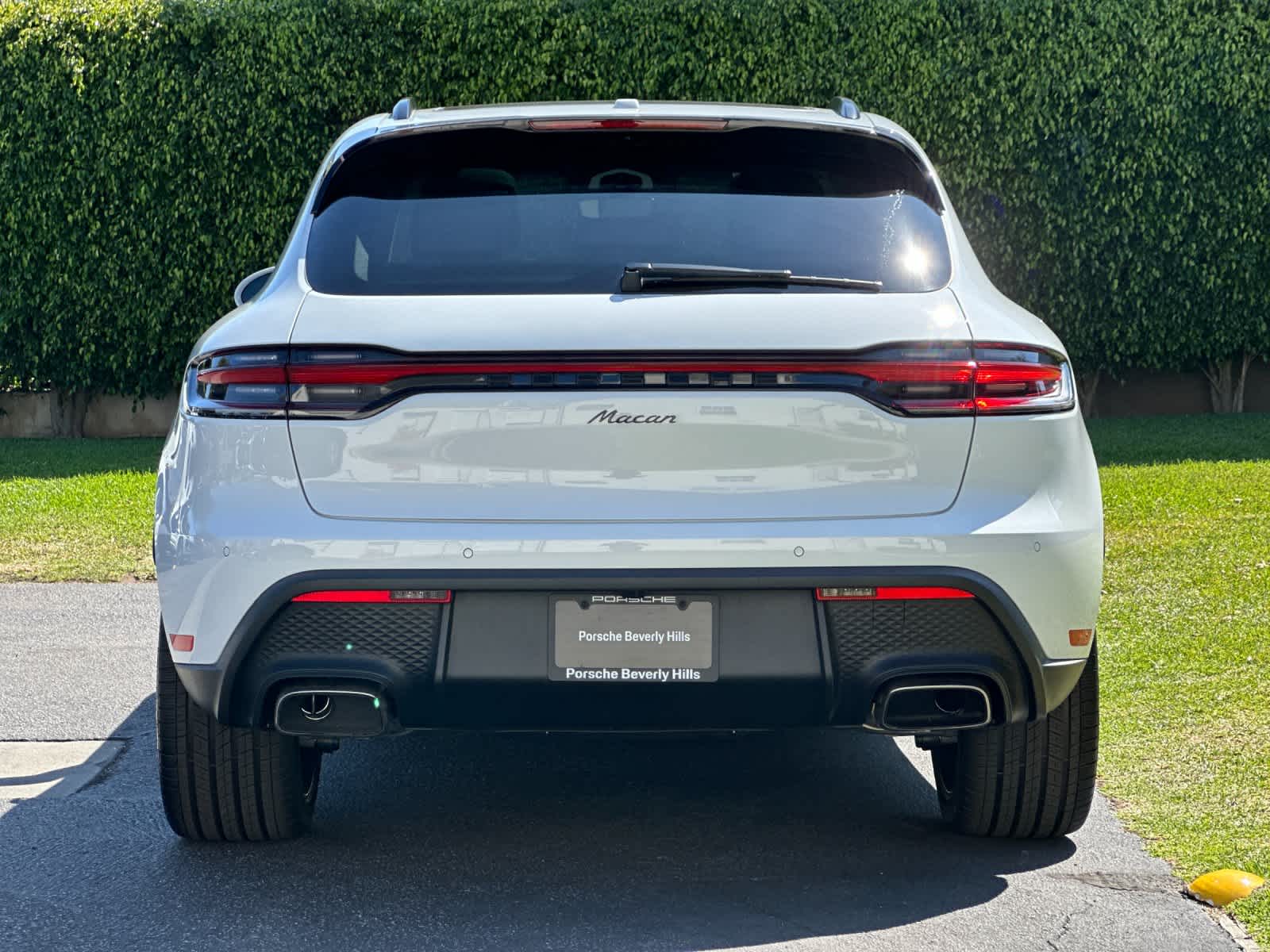 2026 Porsche Macan Base