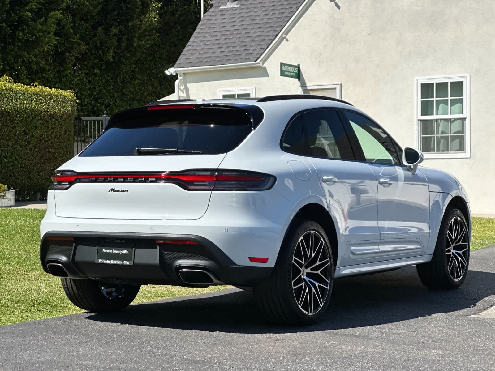 2026 Porsche Macan Base