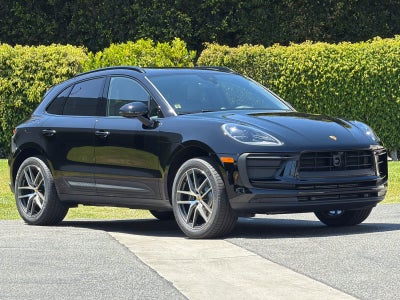 2026 Porsche Macan Base
