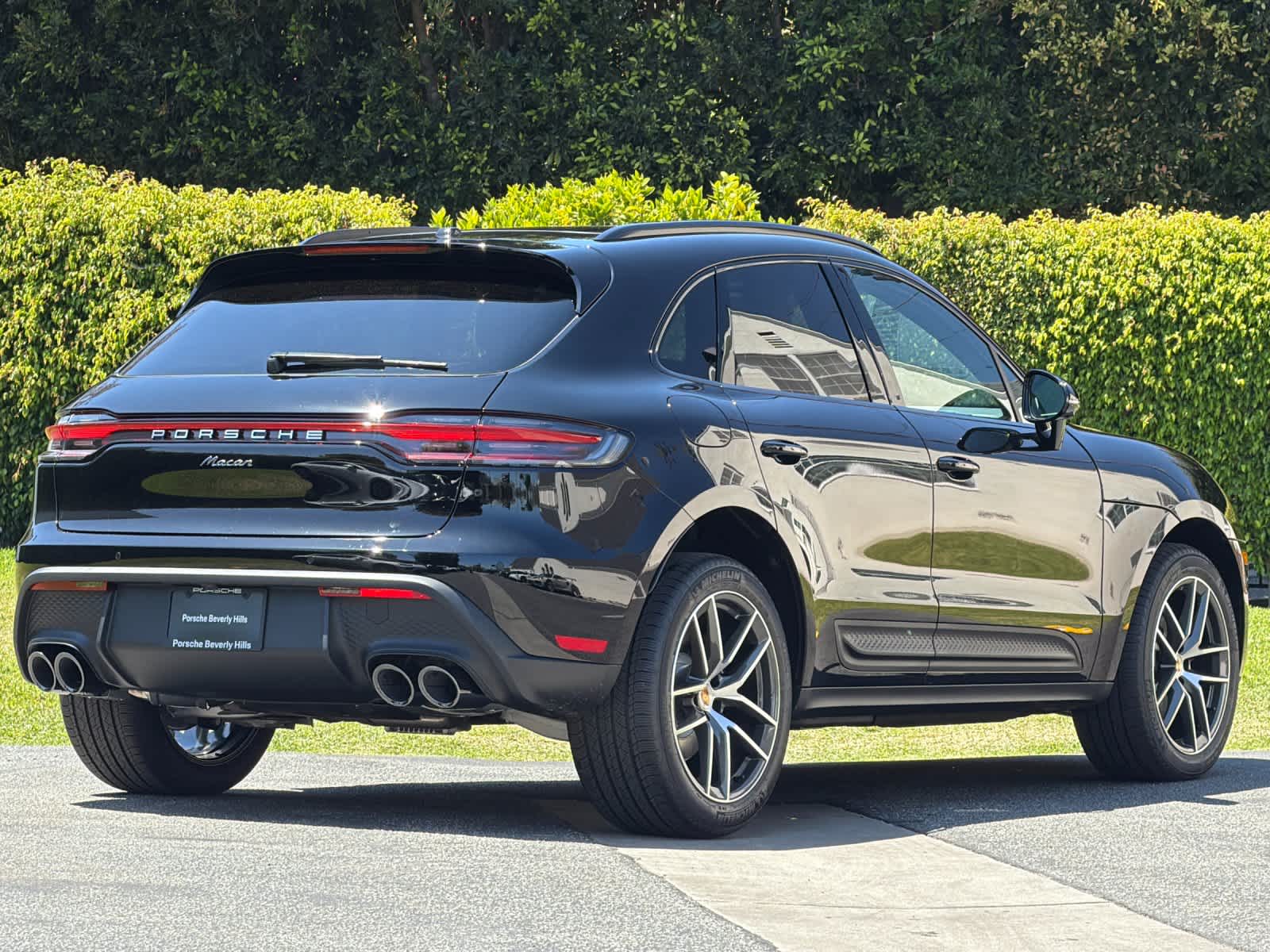 2026 Porsche Macan Base