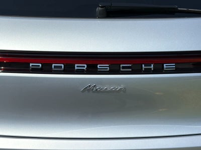 2026 Porsche Macan Macan