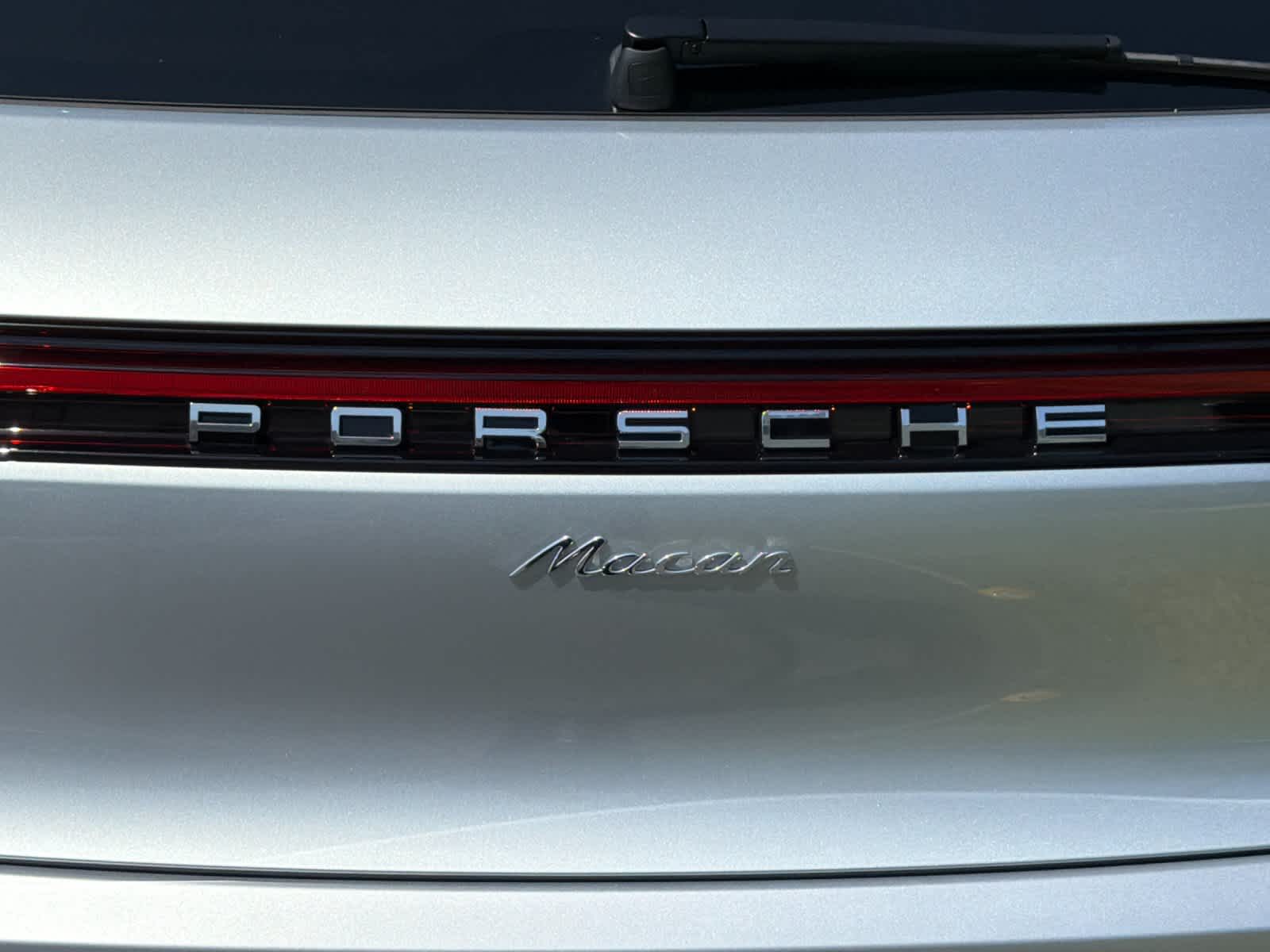 2026 Porsche Macan Macan