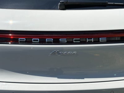 2026 Porsche Macan Macan