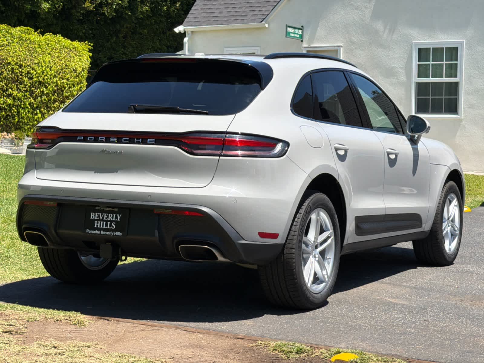 2026 Porsche Macan Macan
