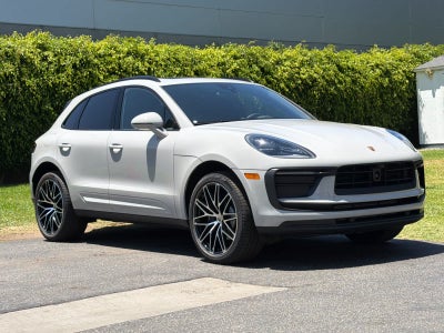 2026 Porsche Macan Macan