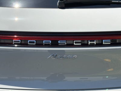 2026 Porsche Macan Macan