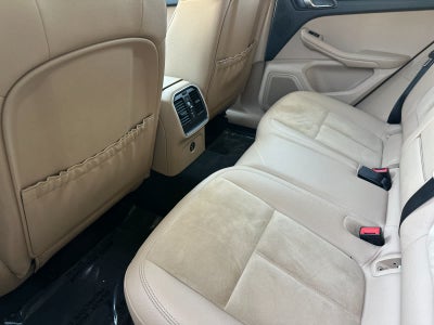 2019 Porsche Macan Macan