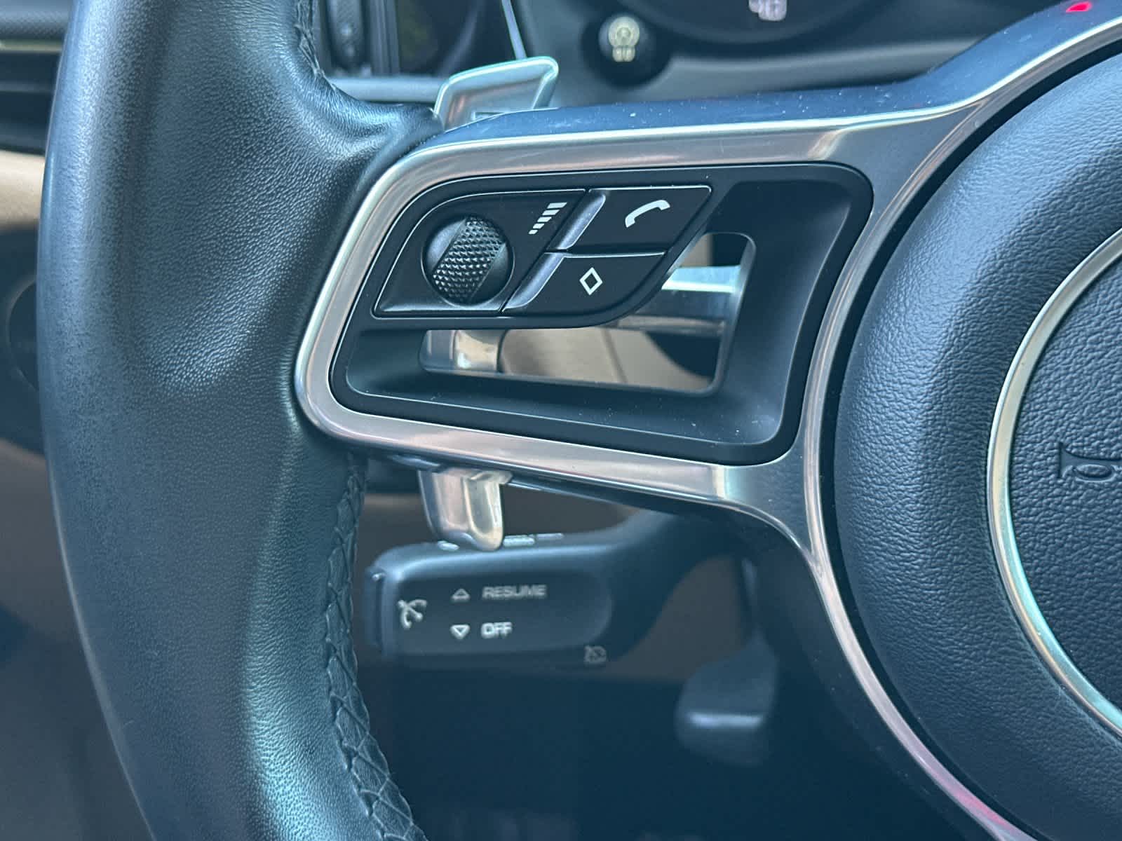 2019 Porsche Macan Macan