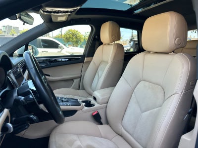 2019 Porsche Macan Macan