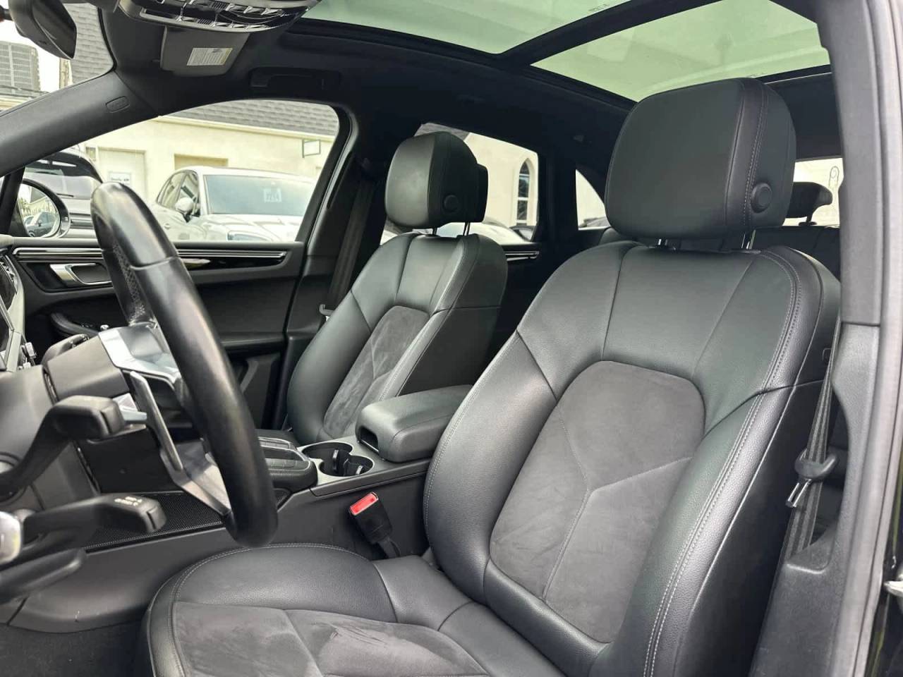 2019 Porsche Macan AWD