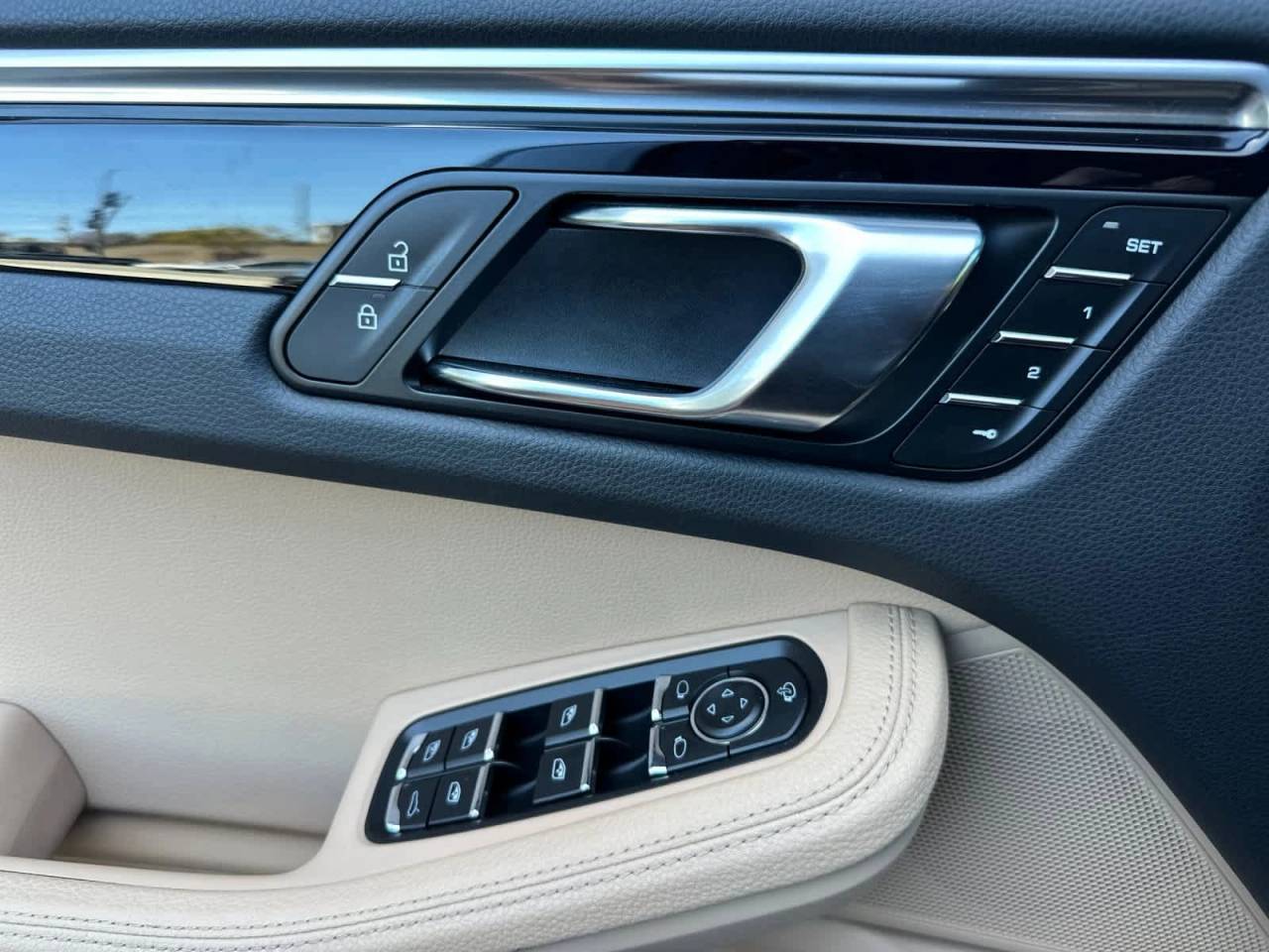 2022 Porsche Macan Base