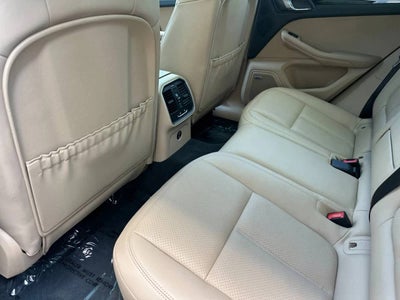 2022 Porsche Macan Base