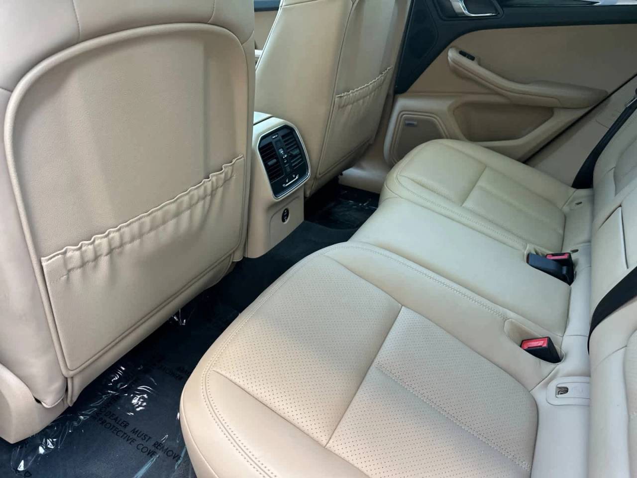 2022 Porsche Macan Base