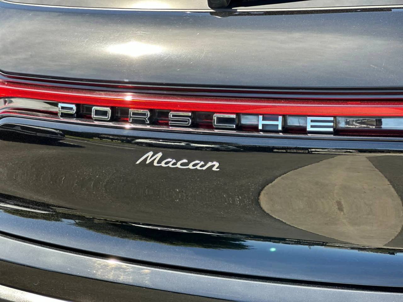 2022 Porsche Macan Base