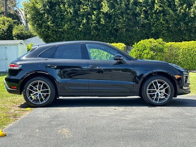 2022 Porsche Macan Base