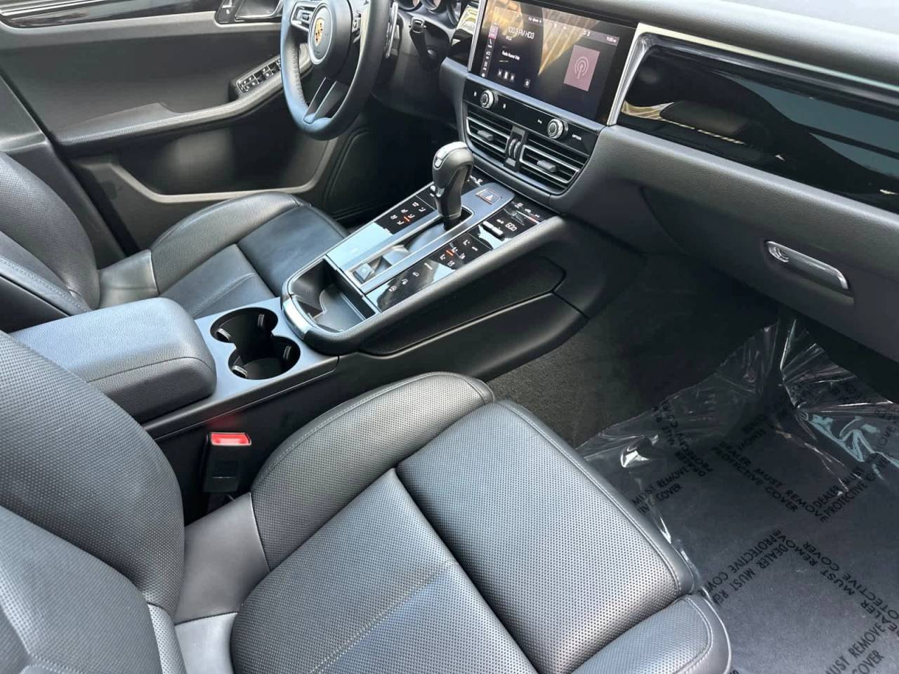 2023 Porsche Macan Base