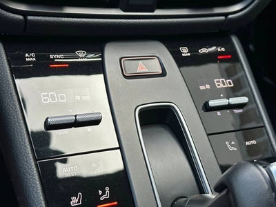 2023 Porsche Macan Base