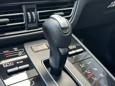 2023 Porsche Macan Base