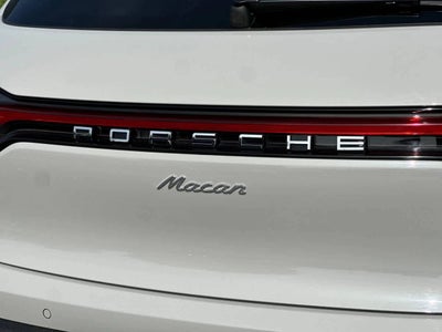 2023 Porsche Macan Base