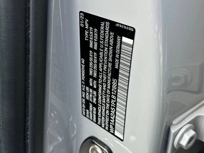 2023 Porsche Macan Base