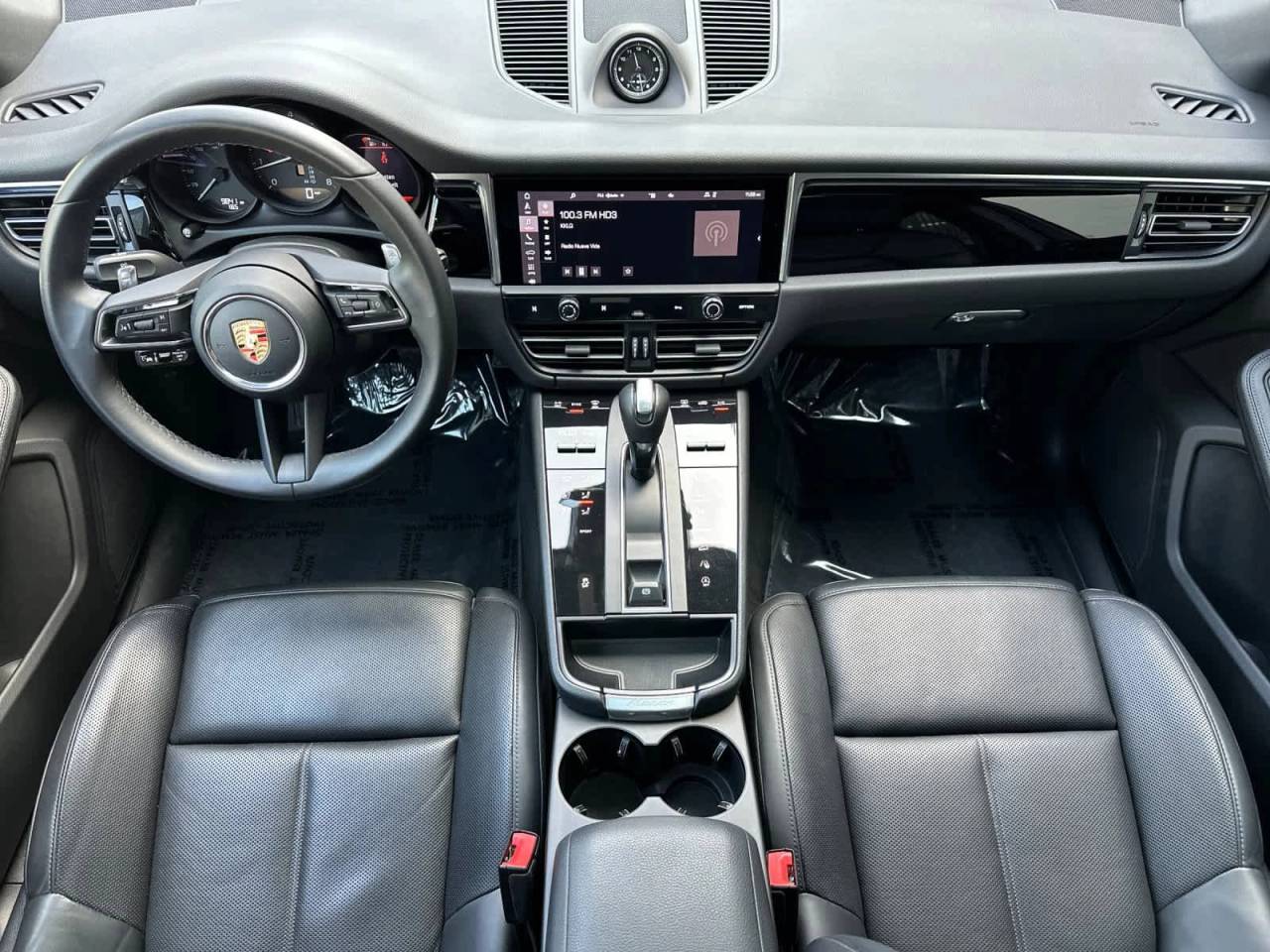 2023 Porsche Macan Base