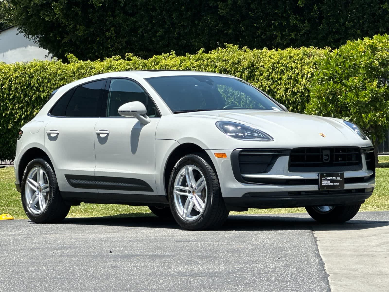 2024 Porsche Macan Base