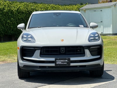 2024 Porsche Macan Base