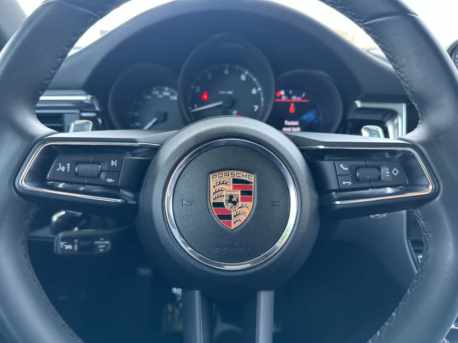 2024 Porsche Macan Base