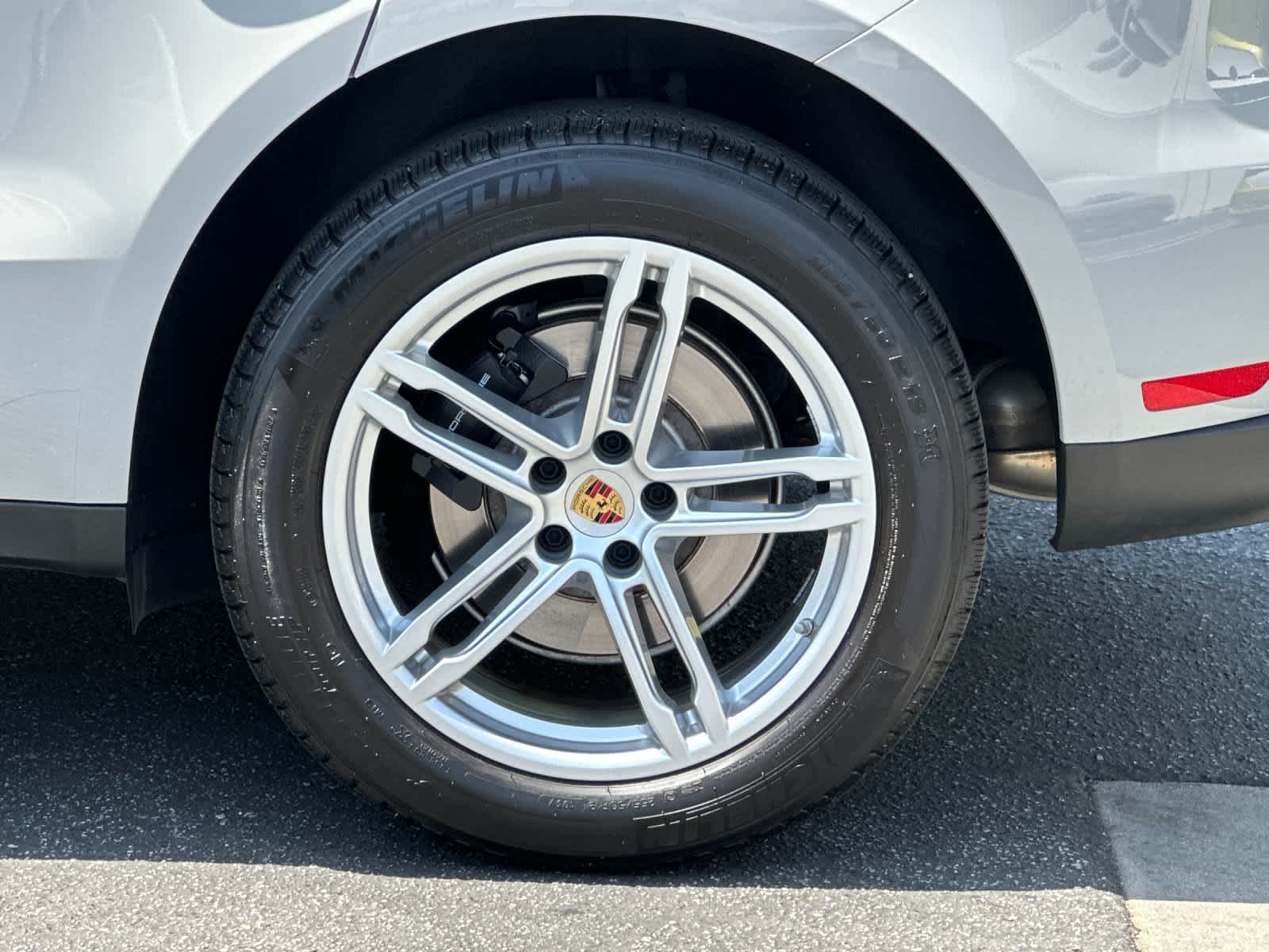 2024 Porsche Macan Base
