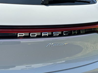 2024 Porsche Macan Base