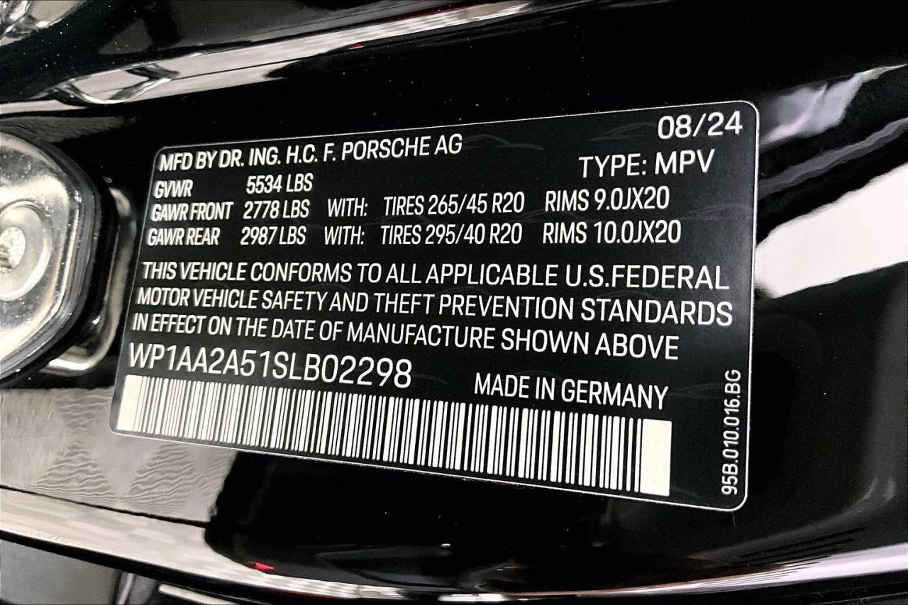 2025 Porsche Macan AWD