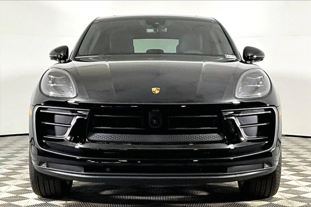 2025 Porsche Macan AWD