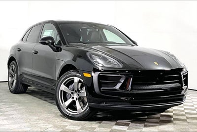 2025 Porsche Macan AWD