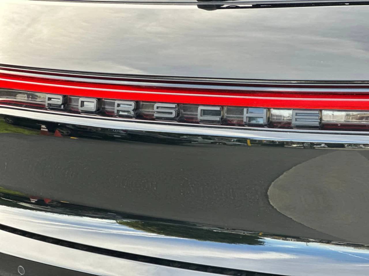 2025 Porsche Macan Base