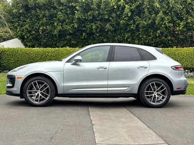 2025 Porsche Macan Base