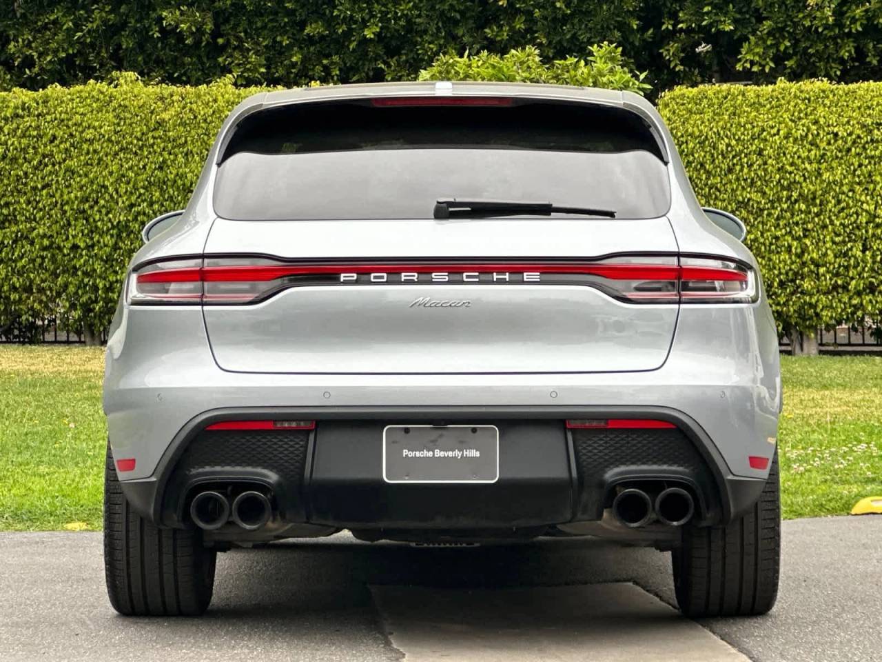 2025 Porsche Macan Base