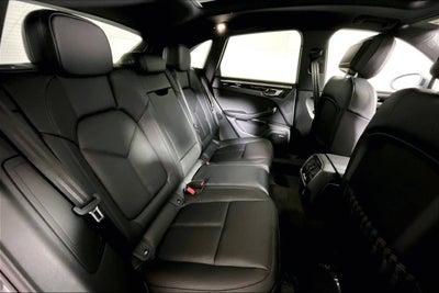 2025 Porsche Macan AWD