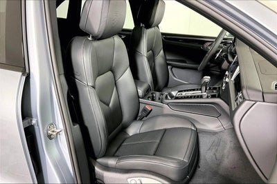 2025 Porsche Macan AWD