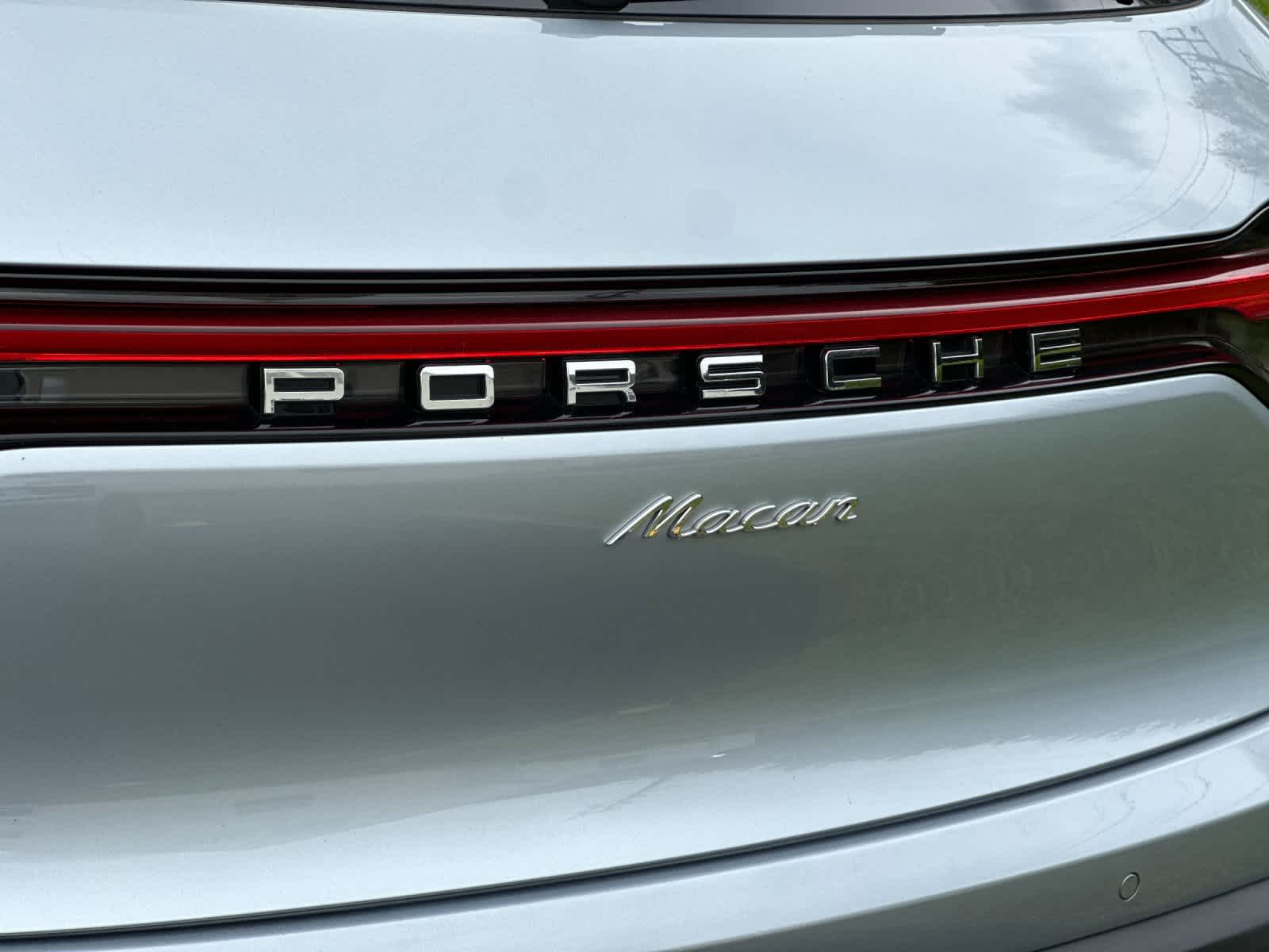 2025 Porsche Macan Base