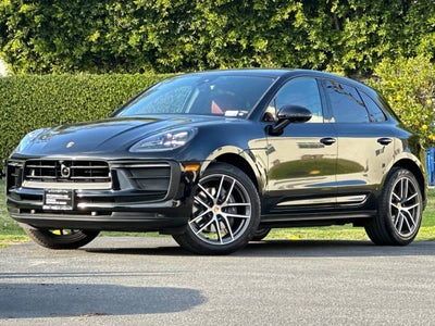 2025 Porsche Macan AWD