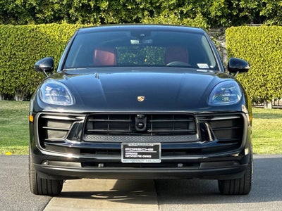2025 Porsche Macan AWD
