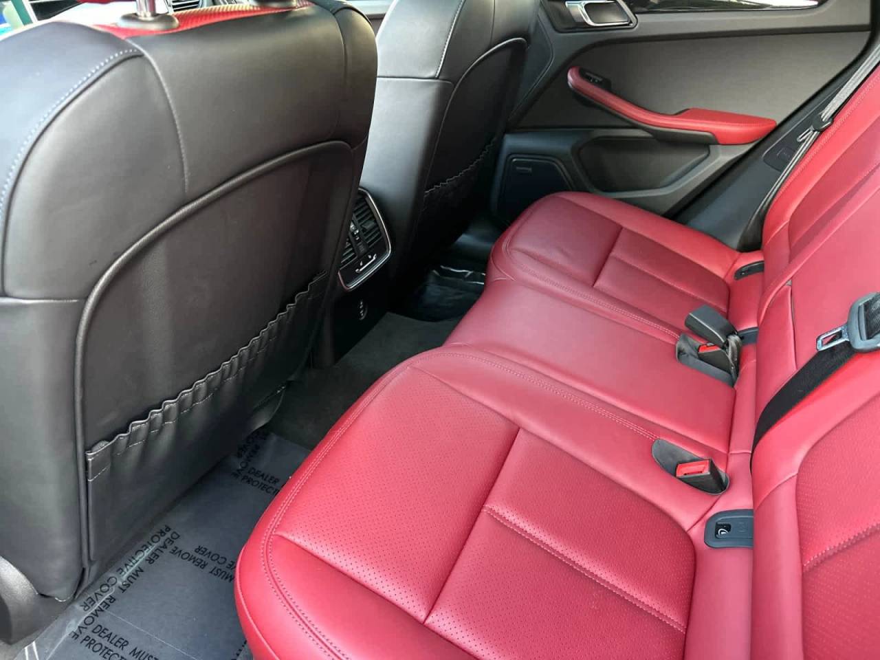 2025 Porsche Macan AWD