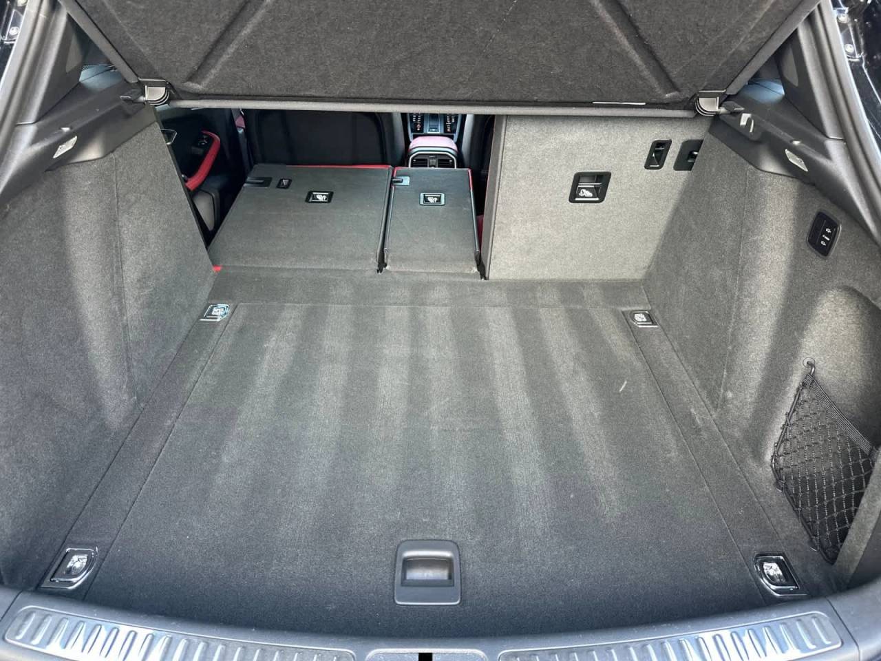 2025 Porsche Macan AWD