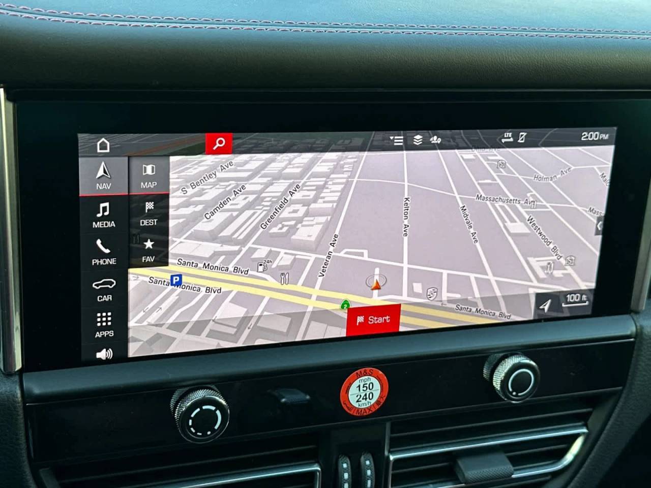 2025 Porsche Macan AWD