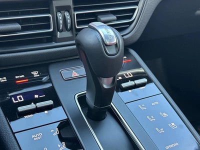 2025 Porsche Macan AWD